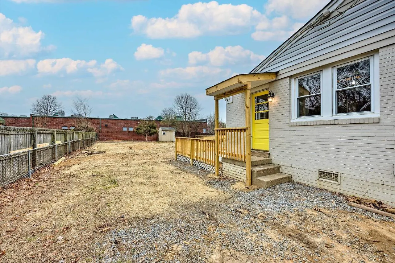 Richmond Home With Fire Pit - 12 Mi To Downtown 0*,  美国